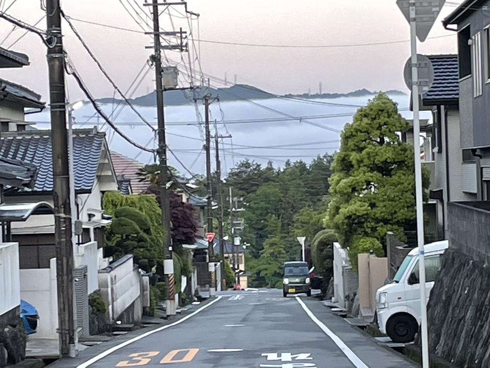 雲海に隠れた伏尾台