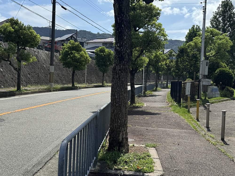 旧第二コミセン前歩道
