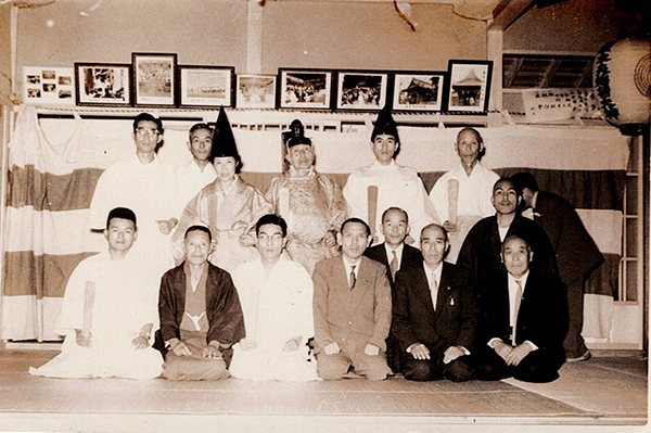 モノクロ写真　神主のご親戚と昭和初期の写真