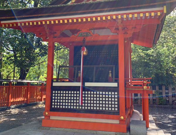 京都伏見稲荷大社の白狐さま