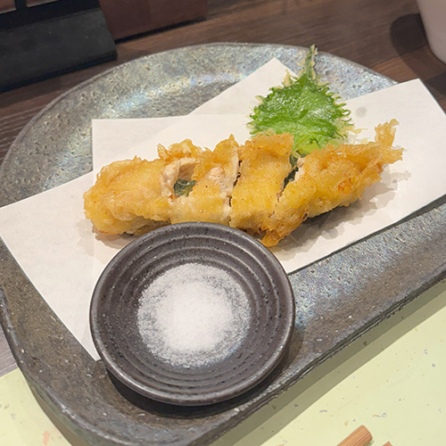 揚げ物も美味しい。梅しそささみフライ。